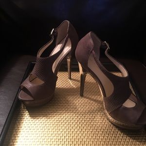 Pelle Moda Stiletto Brown Bronze w/ Snake Emboss 6